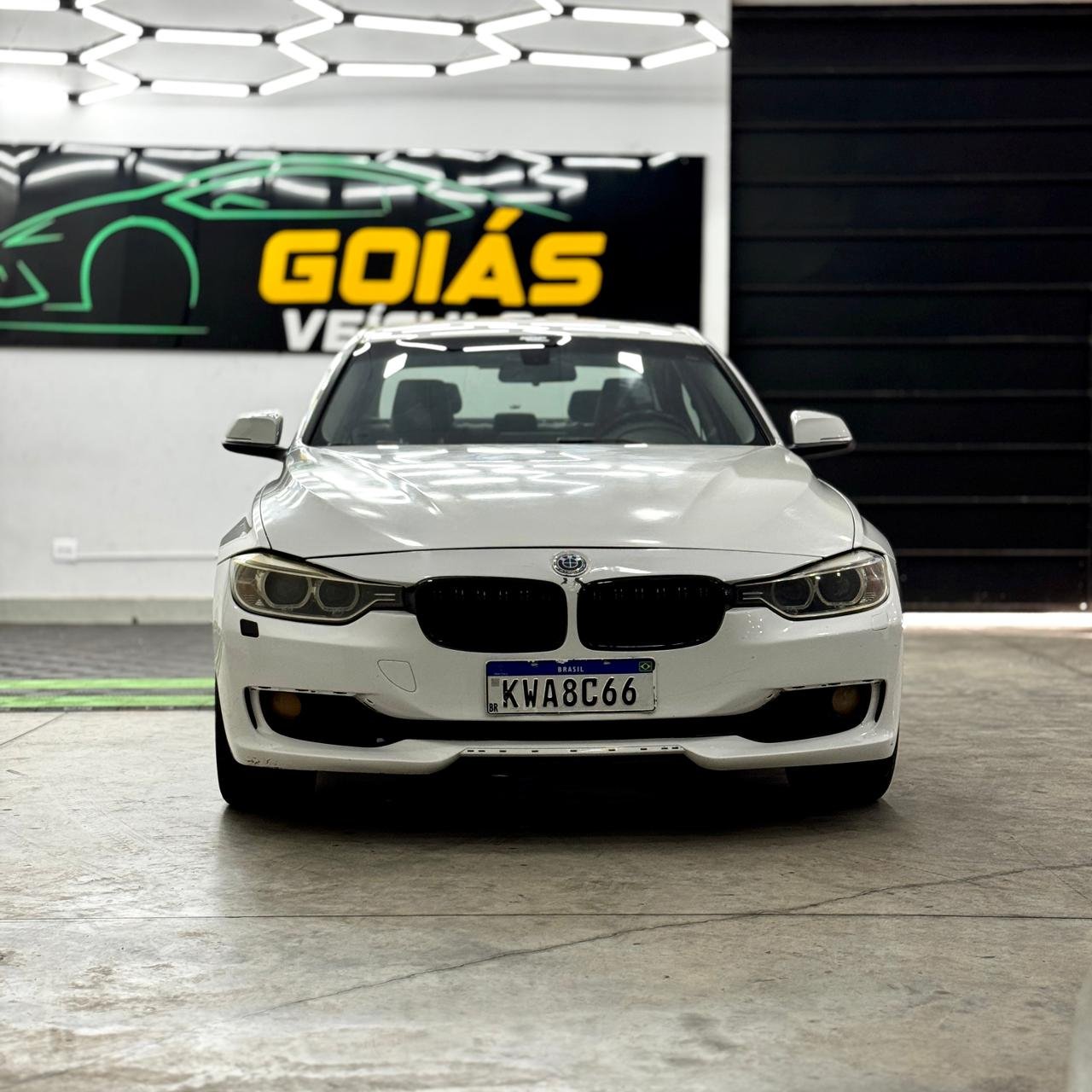 
BMW 320I full									