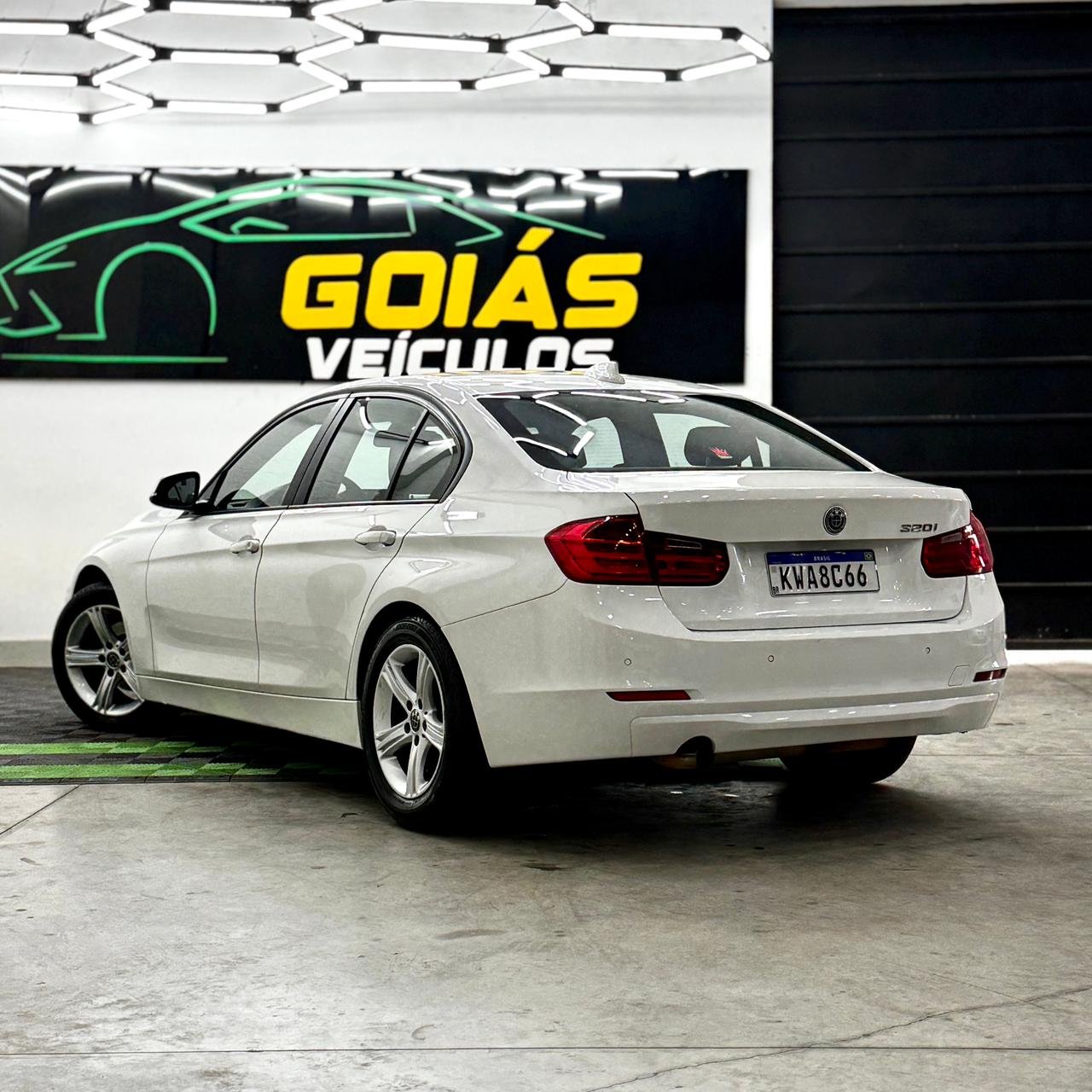 
BMW 320I full									