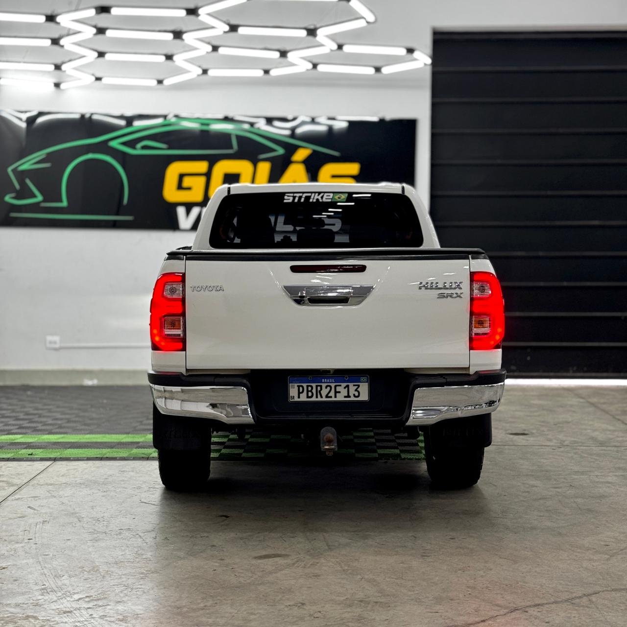 
Hilux full									