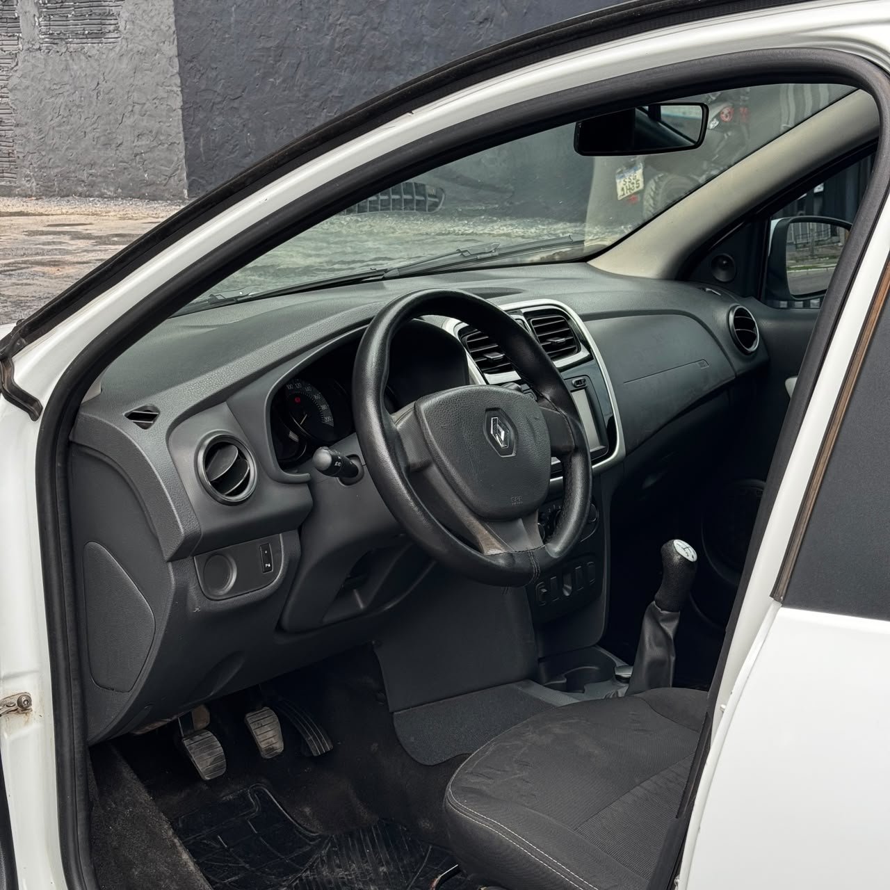 
 SANDERO EXPR 10 full									